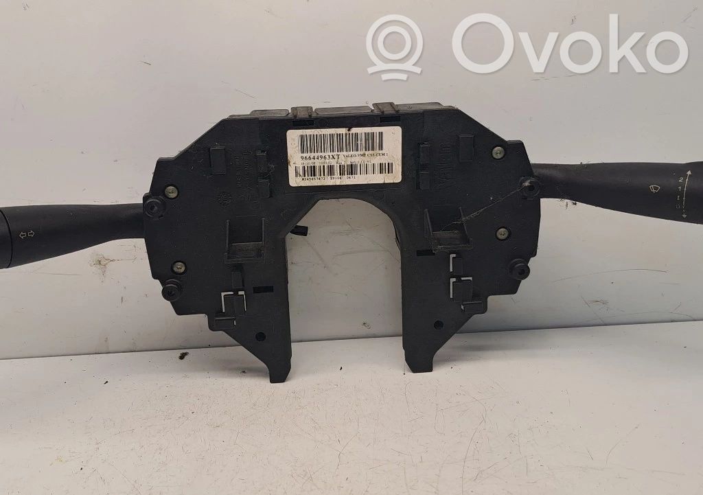 On-board computer control switch   96644963XT