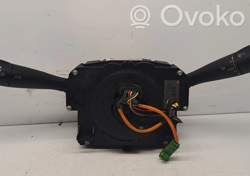 On-board computer control switch   96488227XT