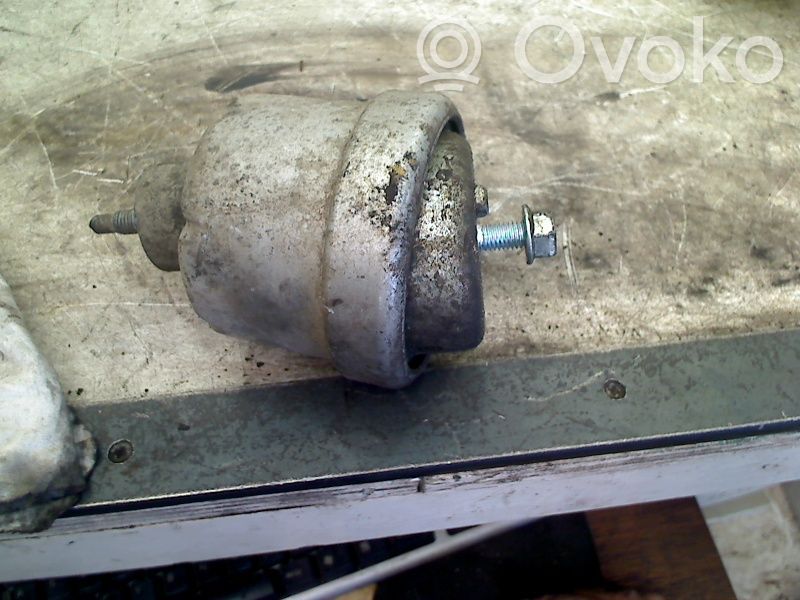 Engine mount bracket   90497967,90497967