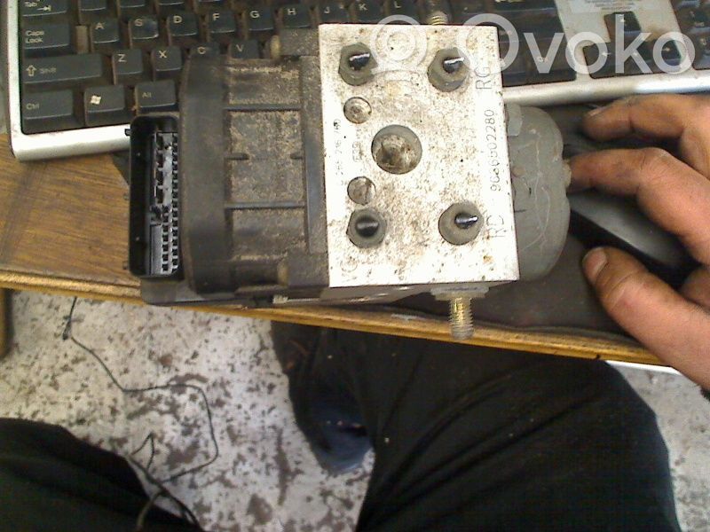 Peugeot 306 ABS Pump 