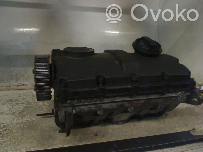 Volkswagen PASSAT B5 Engine head 