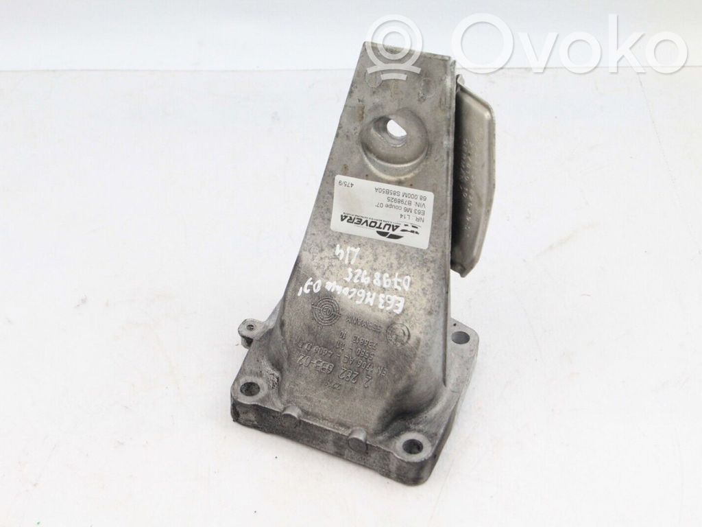 Engine mounting bracket   2282633