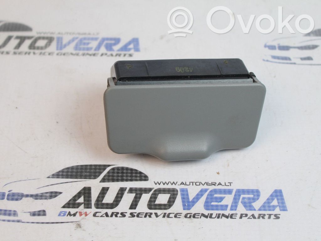Cenicero del coche   8249090