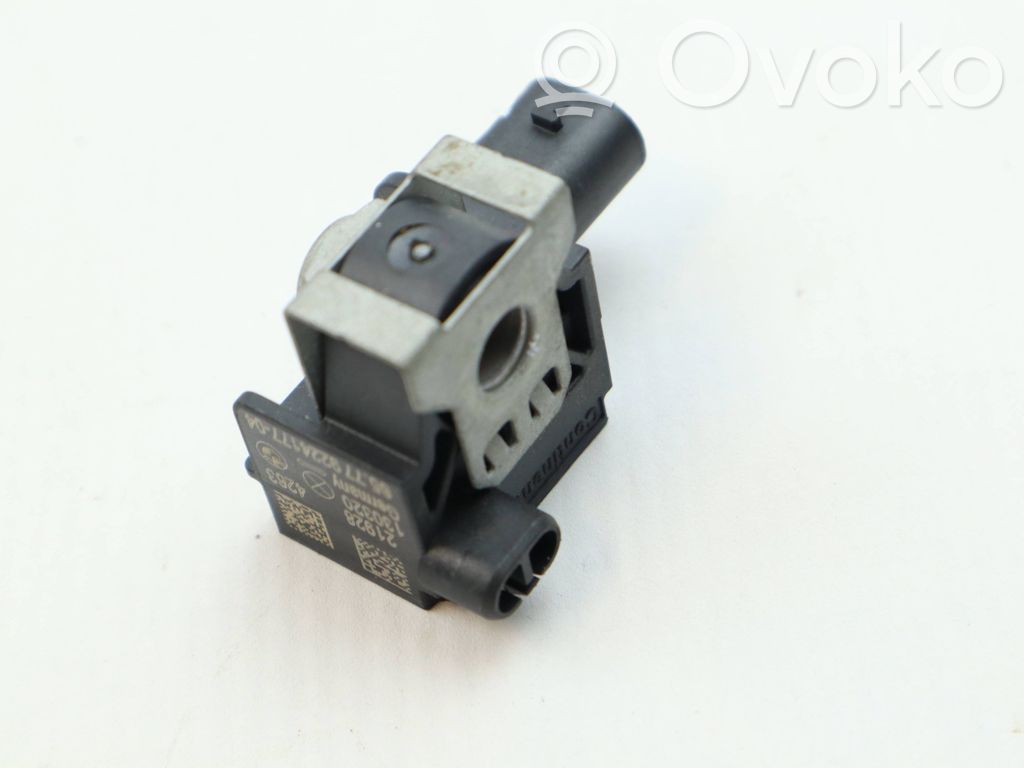 BMW 5 F10 F11 Airbag deployment crash/impact sensor 