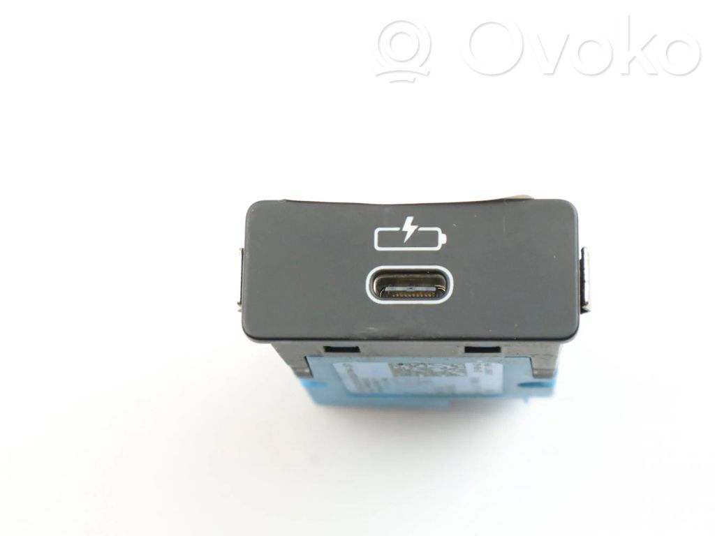 Enchufe conector USB   8711940,19163010