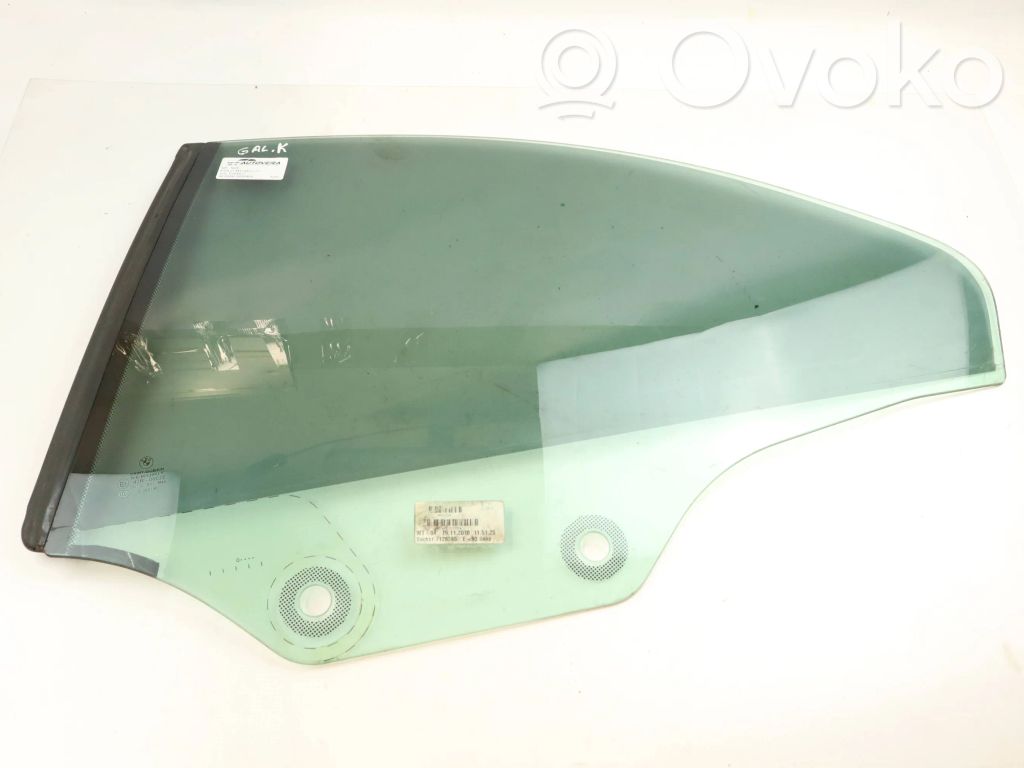 Rear side window   7128385