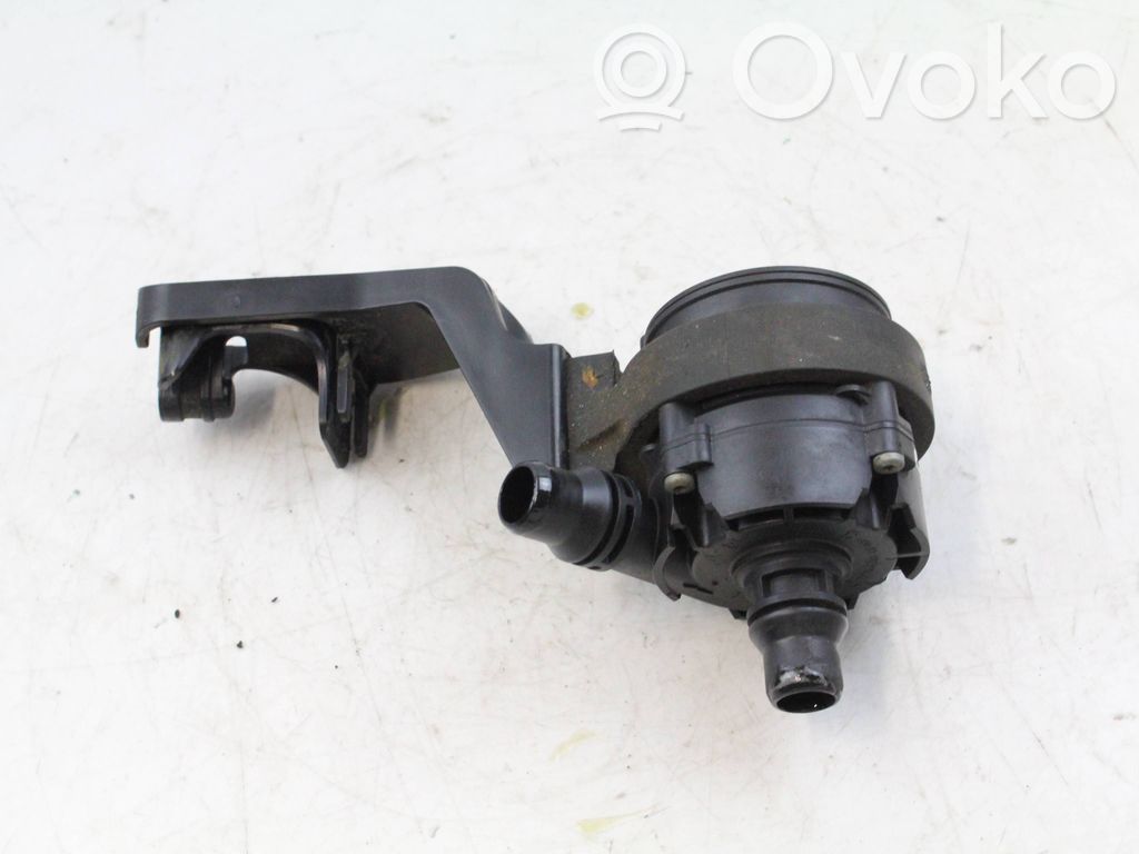 BMW 7 G11 G12 Cirkuliacinis el. siurbliukas 
