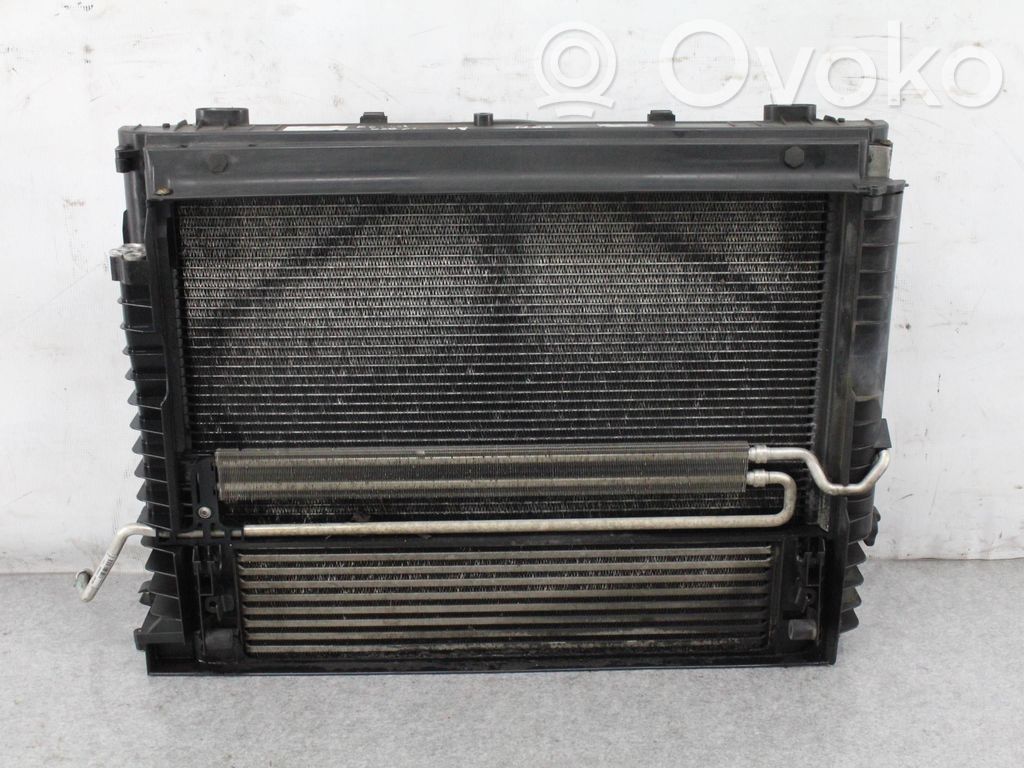 BMW 5 E60 E61 Radiatorių komplektas 
