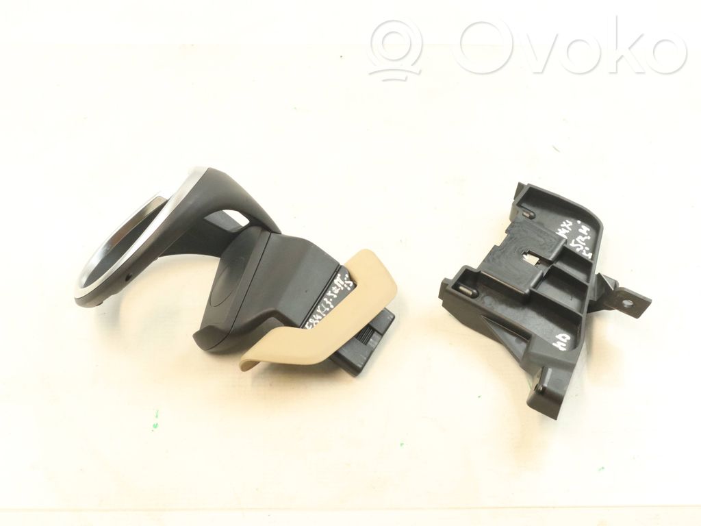BMW X1 E84 Cup holder front 