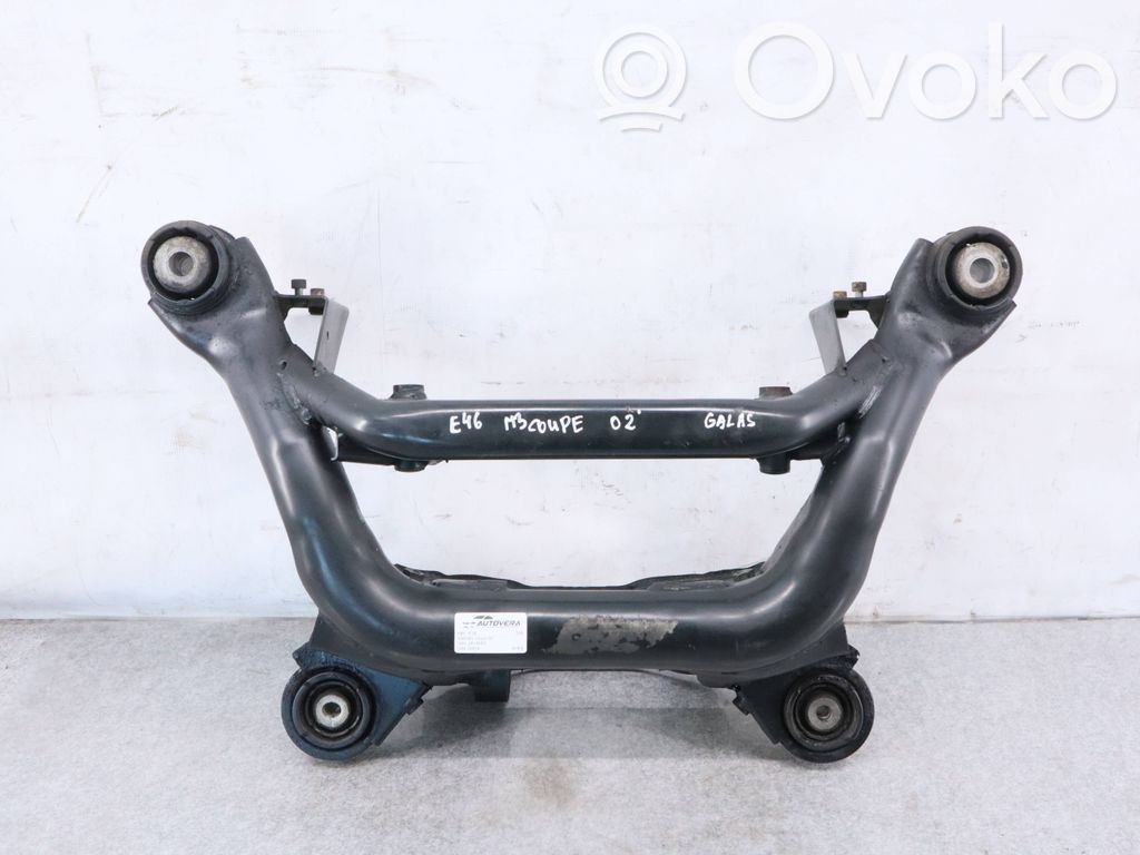 BMW 3 E46 Galinis traversas 
