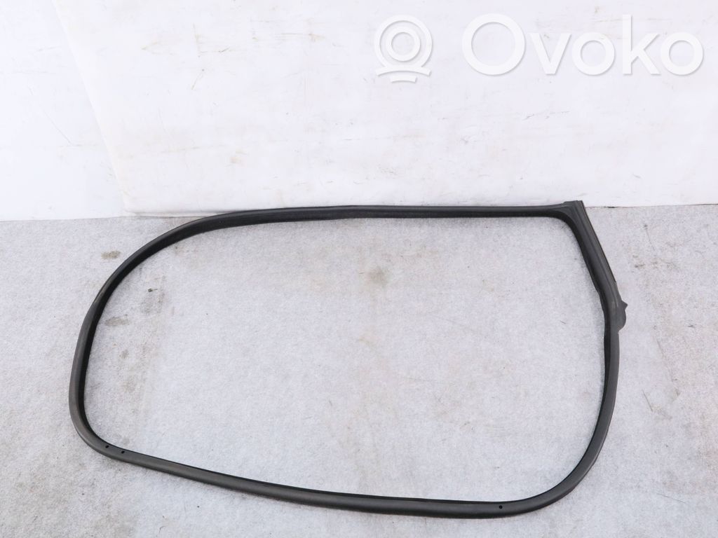 BMW M4 F82 F83 Gumowa uszczelka drzwi 