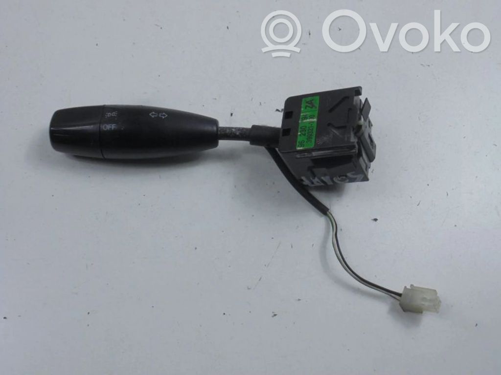 Chevrolet Lanos Commodo, commande essuie-glace/phare 