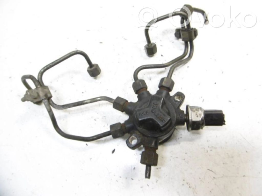 Ford Focus Fuel distributor 