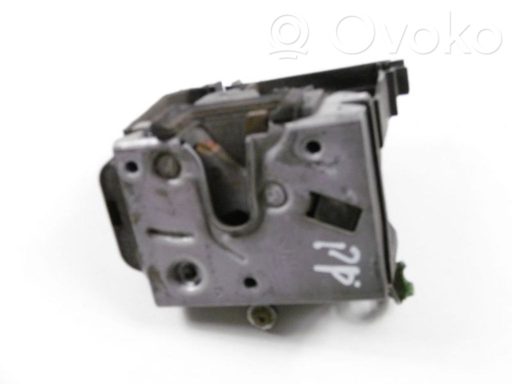 Opel Corsa C Priekinė durų spyna 