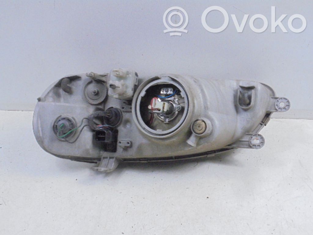 KIA Carnival Phare frontale 