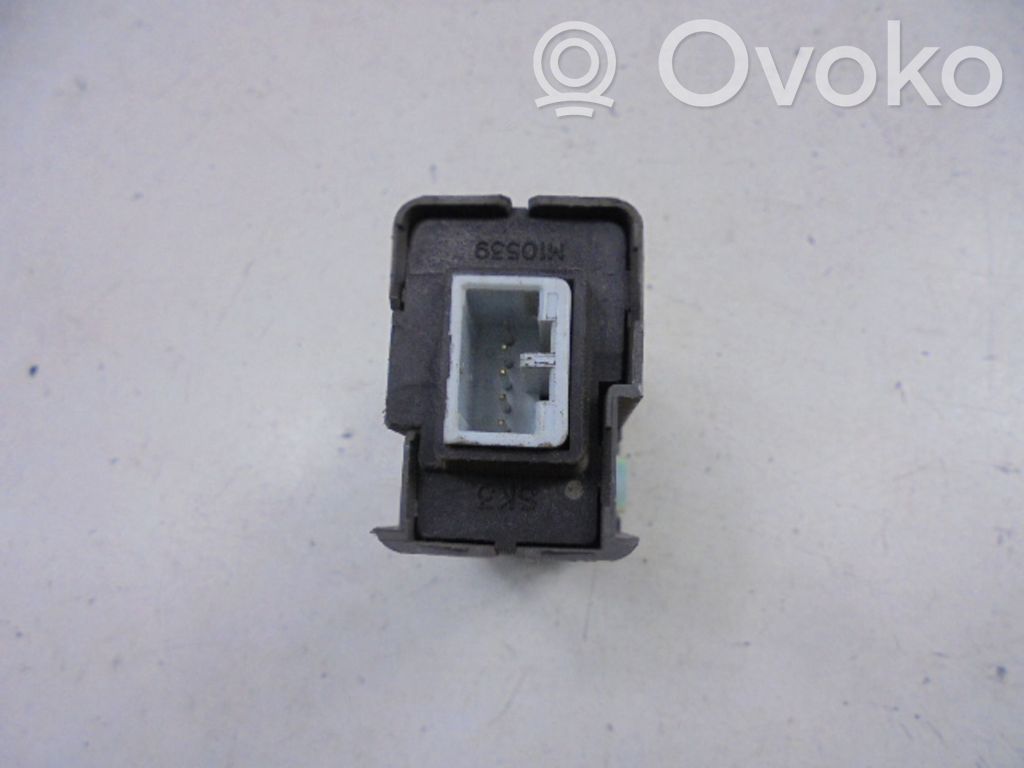 Honda CR-V Headlight level height control switch 