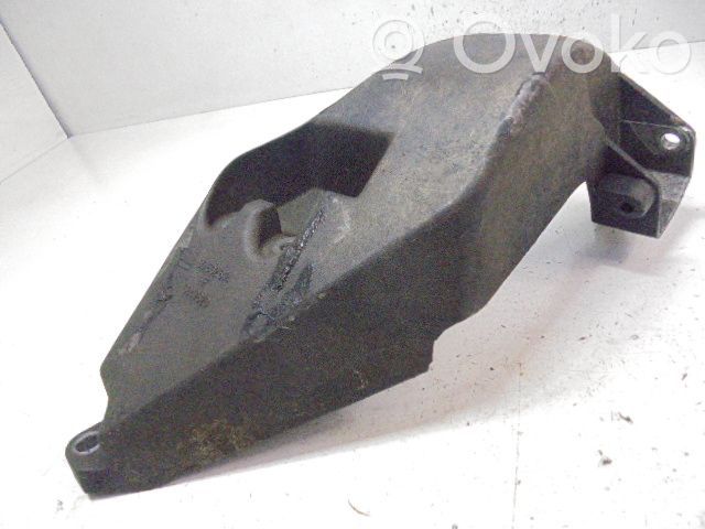 Opel Vectra B Engine mounting bracket 