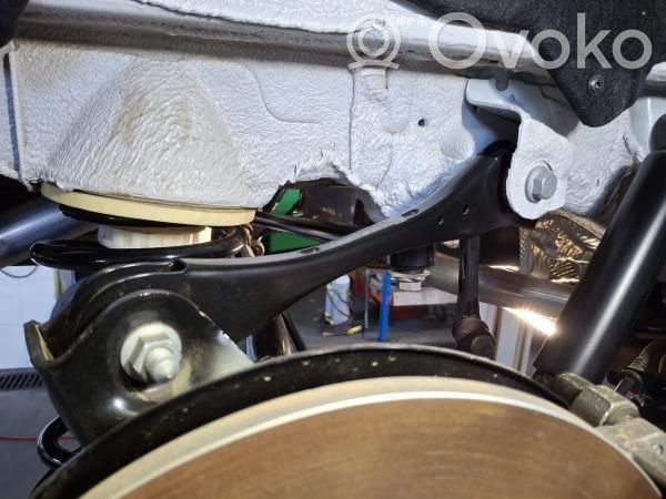 Volkswagen Caddy Querlenker hinten 