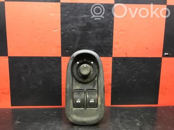 Opel Movano B Electric window control switch 