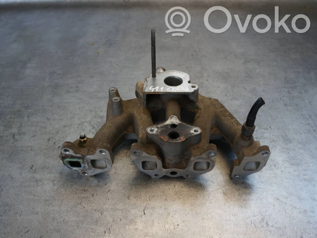 Opel Corsa B Colector de admisión 