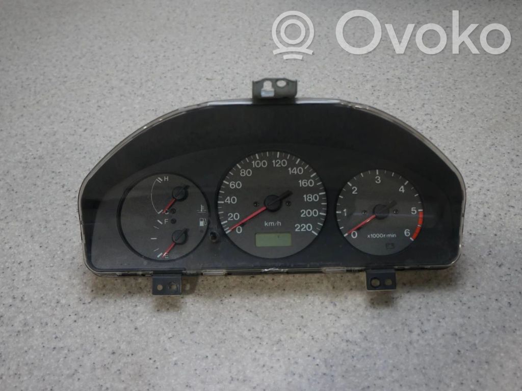 Mazda 323 F Speedometer (instrument cluster) 