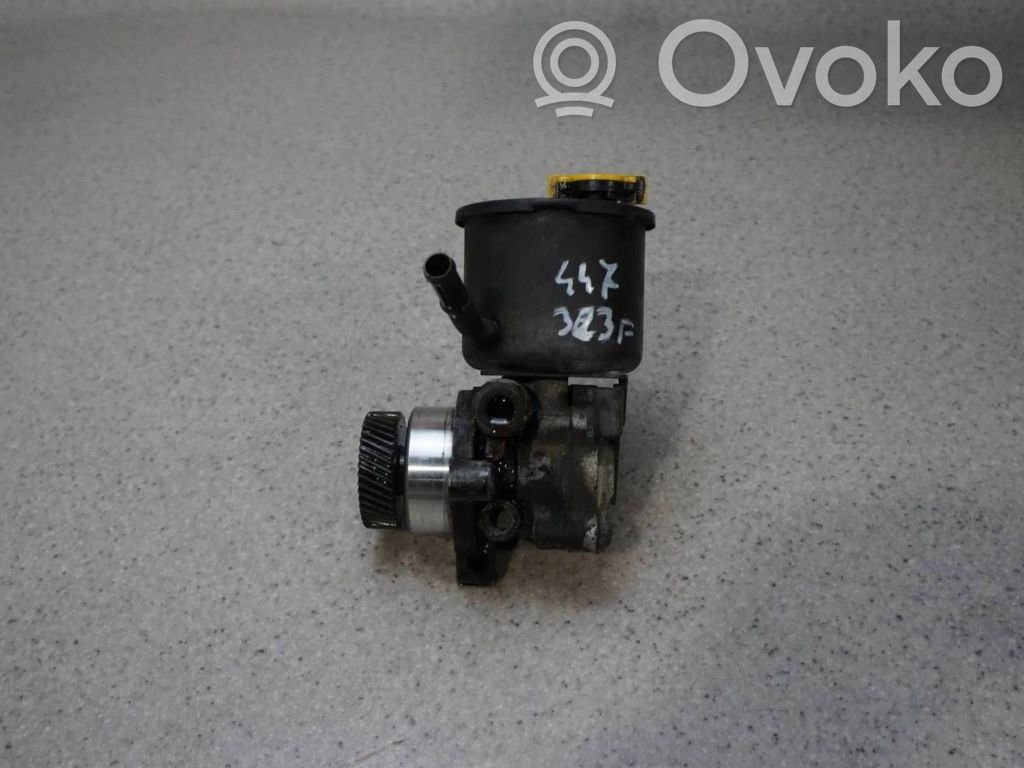 Mazda 323 F Power steering pump 