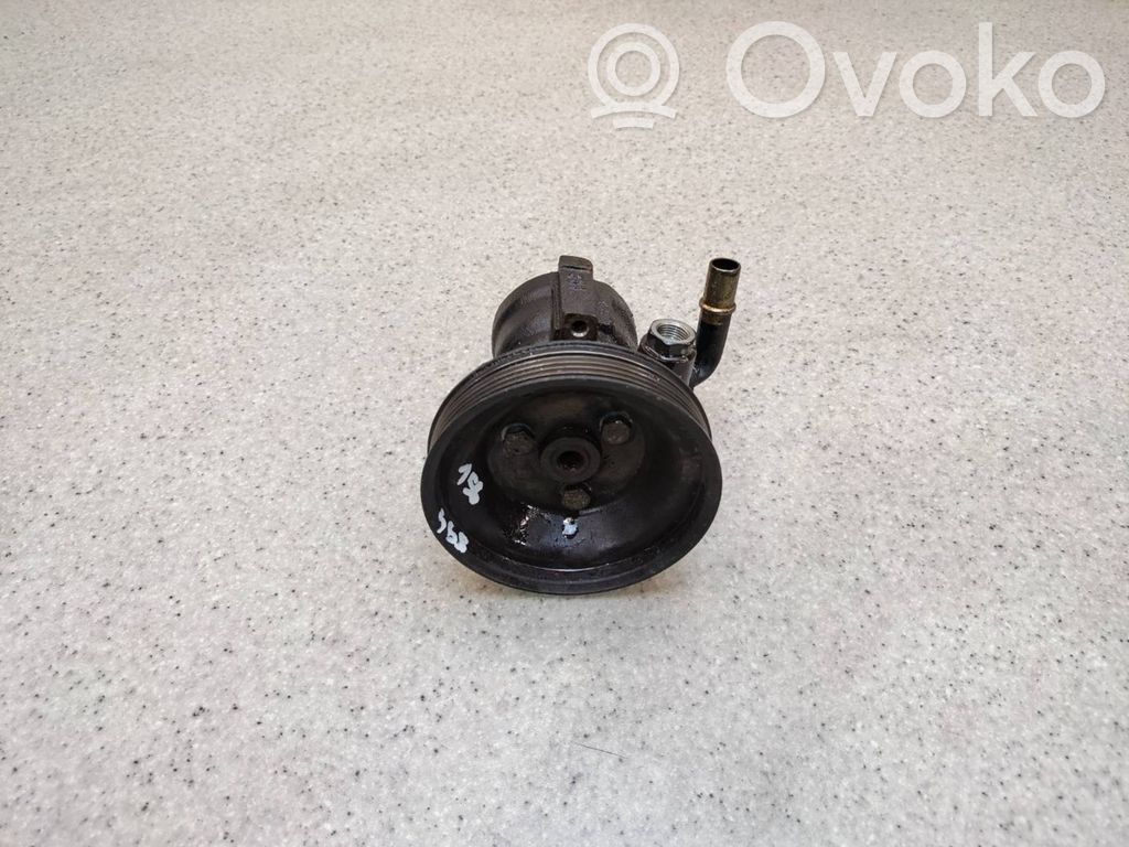 Alfa Romeo 156 Ohjaustehostimen pumppu 