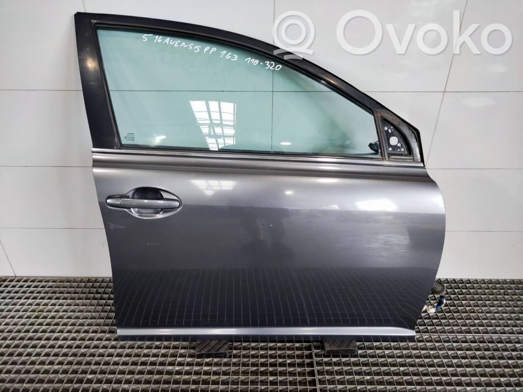 Toyota Avensis T250 Priekinės durys 