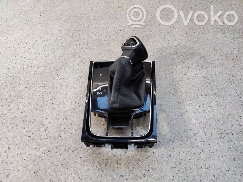 Skoda Karoq Tunel środkowy 