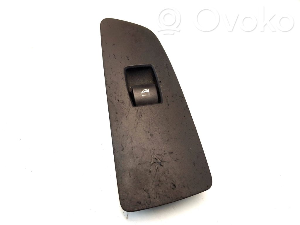 Electric window control switch   6951996,15939891