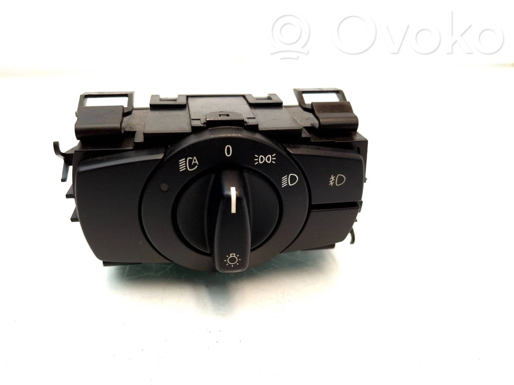 Light switch   6938864,33600501,30090110586739