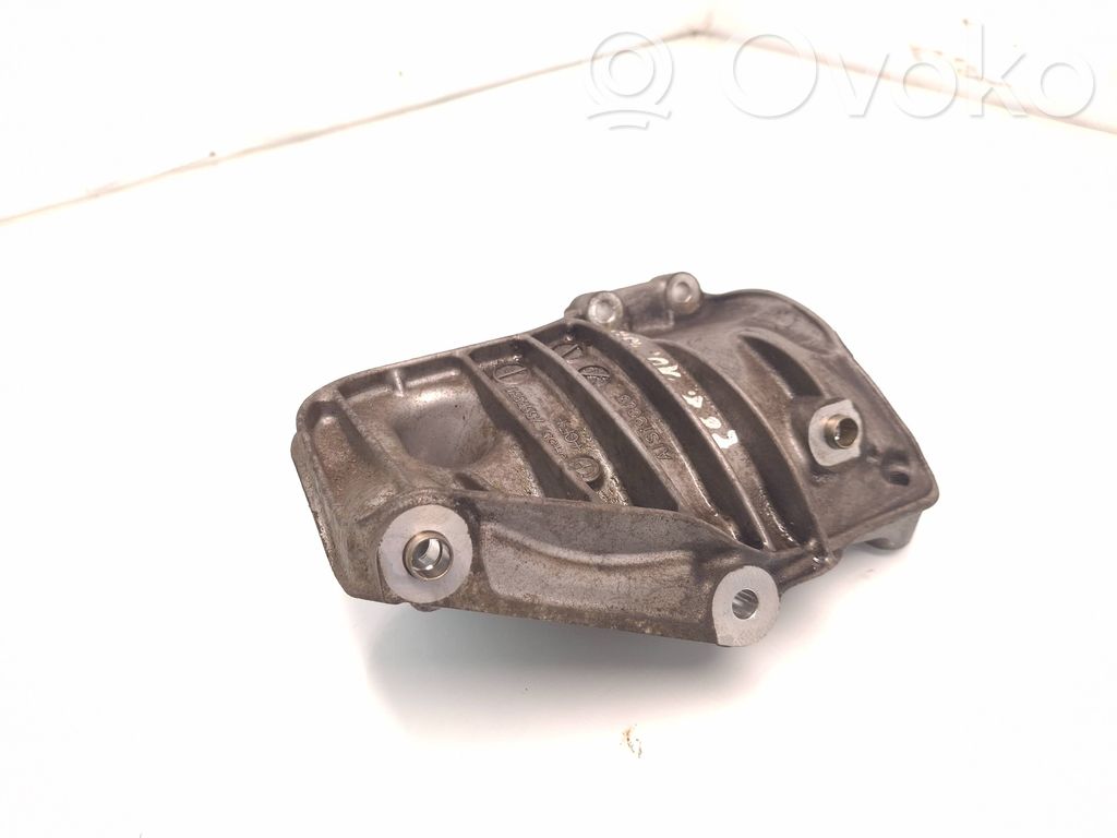 BMW 1 E82 E88 A/C compressor mount bracket 