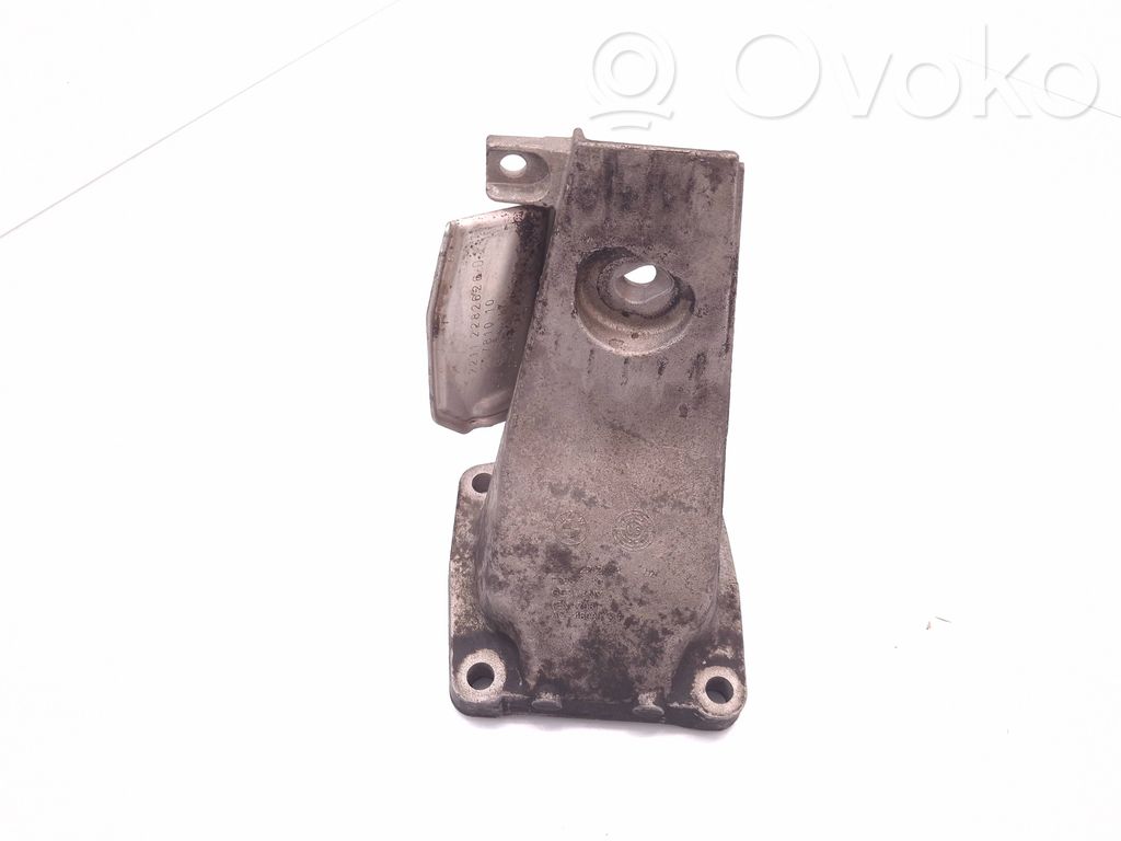 BMW 5 E60 E61 Engine mounting bracket 