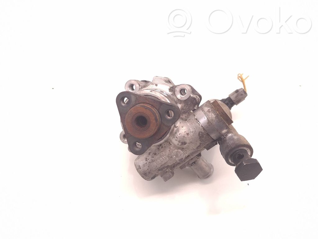 Power steering pump   7696974