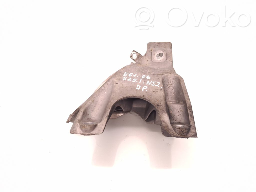 BMW 5 E60 E61 Engine mounting bracket 