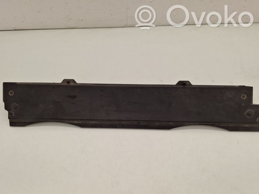 BMW X5 E70 Radiatoru paneļa augšējā daļa (televizors) 