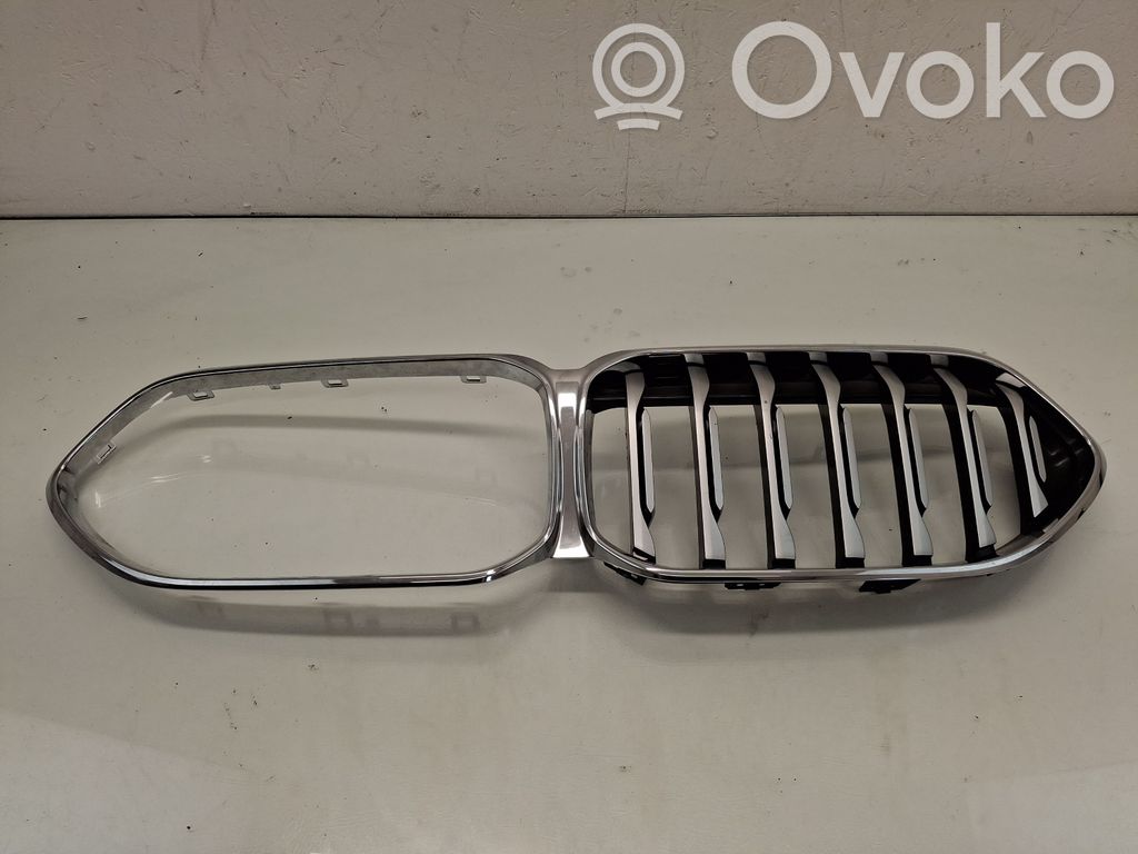 Atrapa chłodnicy / Grill   5A39376