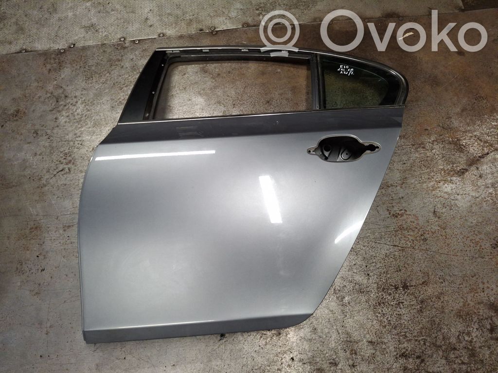 Rear door   7202341