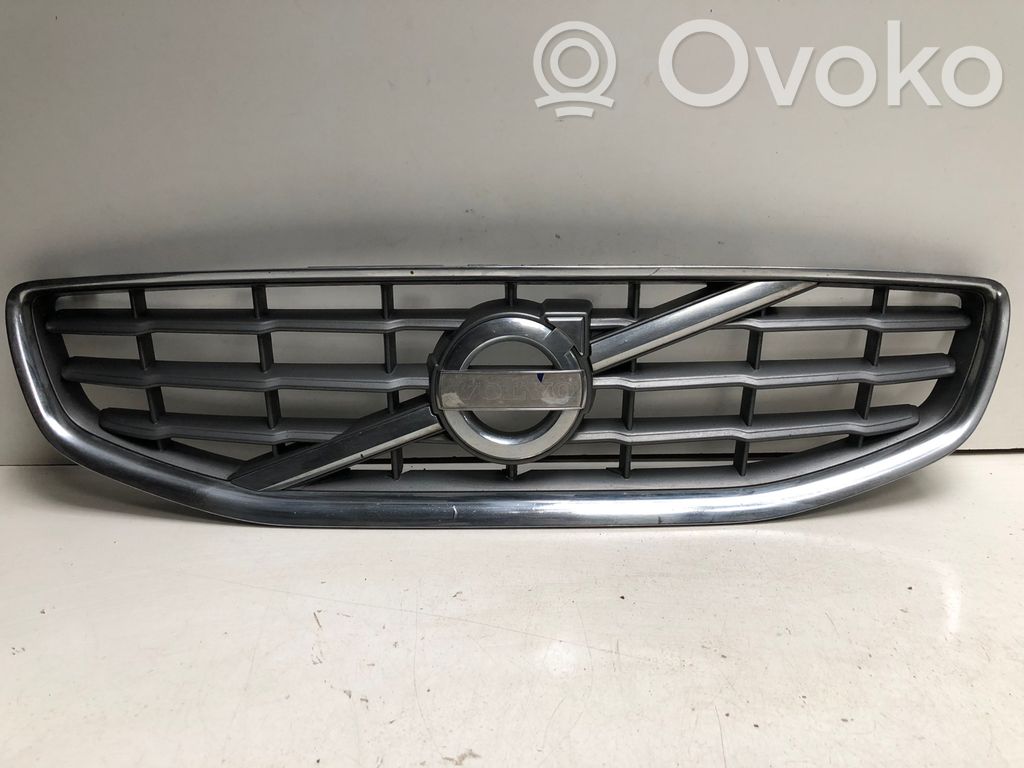 Volvo S60 Maskownica / Grill / Atrapa górna chłodnicy 