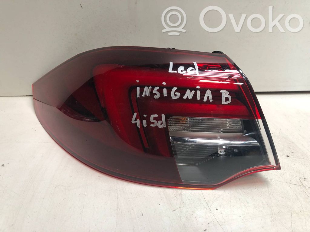 Opel Insignia B Lastre de faros xenón 