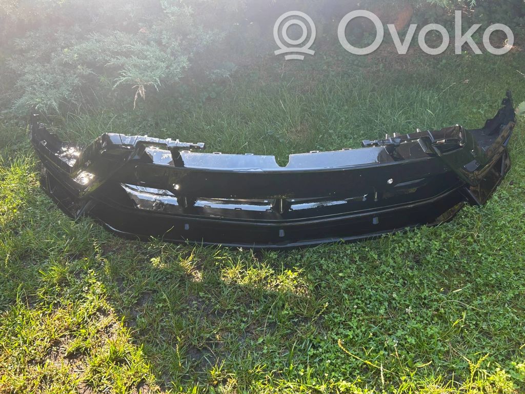Front bumper lip   4ML807110