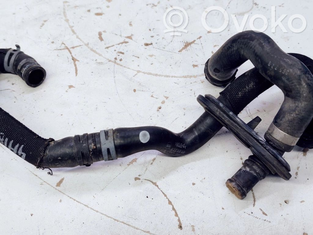 Engine coolant pipe/hose   4H1819372M