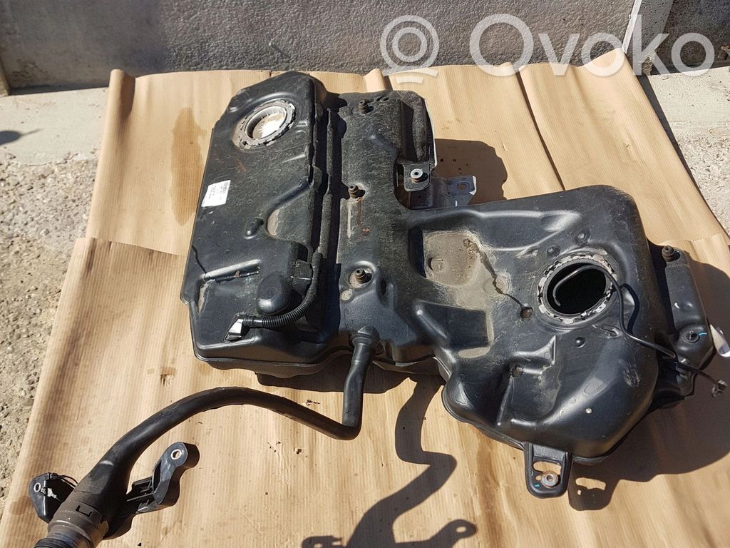 Audi A6 C7 Polttoainesäiliö 