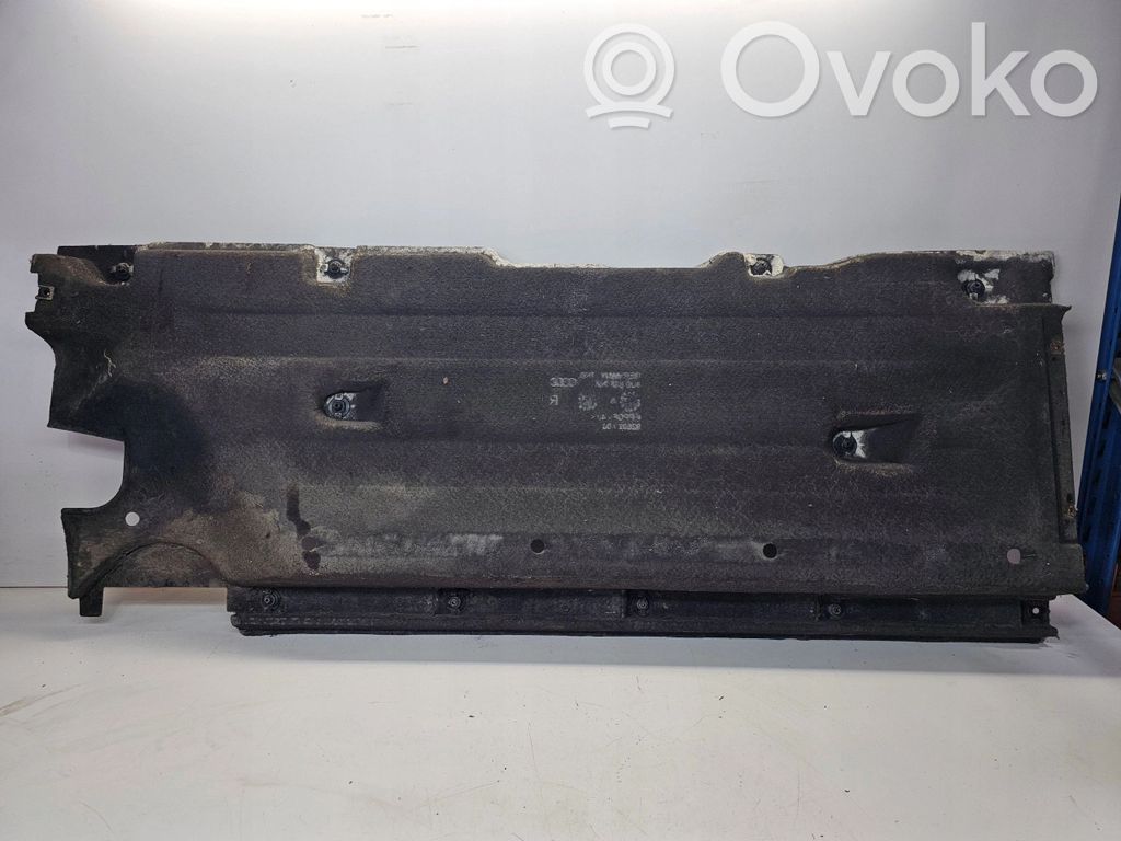 Placa protectora/protector antisalpicaduras motor   8U0825208OK
