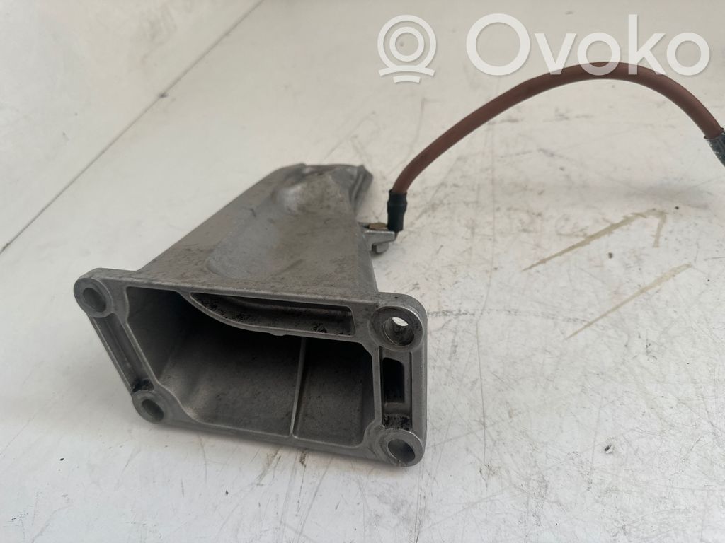 BMW 5 E60 E61 Engine mounting bracket 