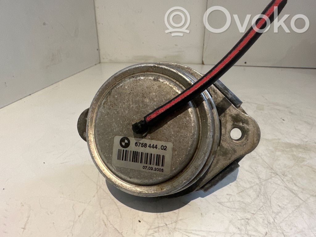 Engine mount bracket   6758444,07032005