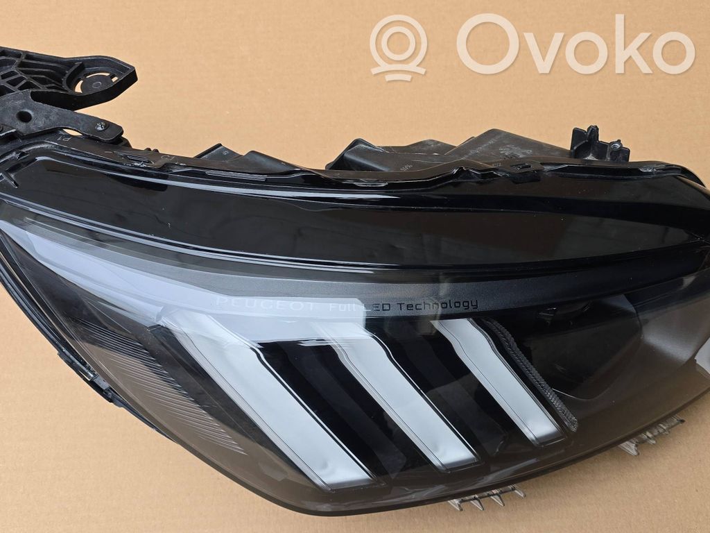 Peugeot 208 II Lampa przednia 