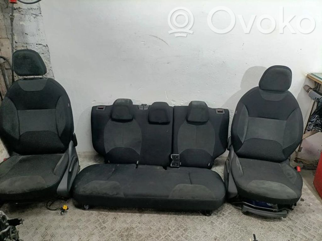 Seat set
