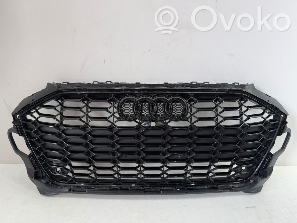 Audi RS4 B9 Etusäleikkö 
