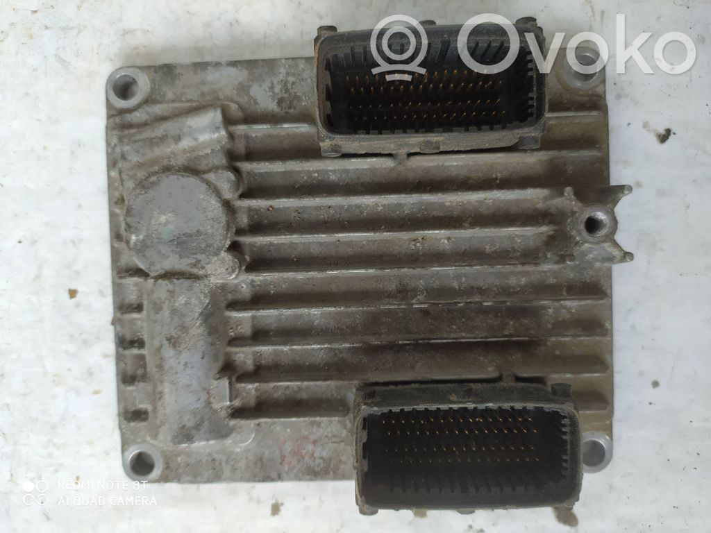 Opel Vectra C Engine control unit/module 